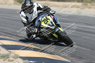 media/Oct-05-2025-CVMA (Sun) [[beeef4f201]]/Race 3-Amateur Supersport Middleweight/